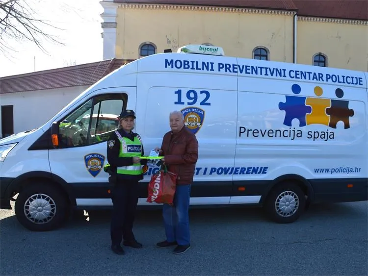 Policija – akcija (9) Policija – akcija (9)