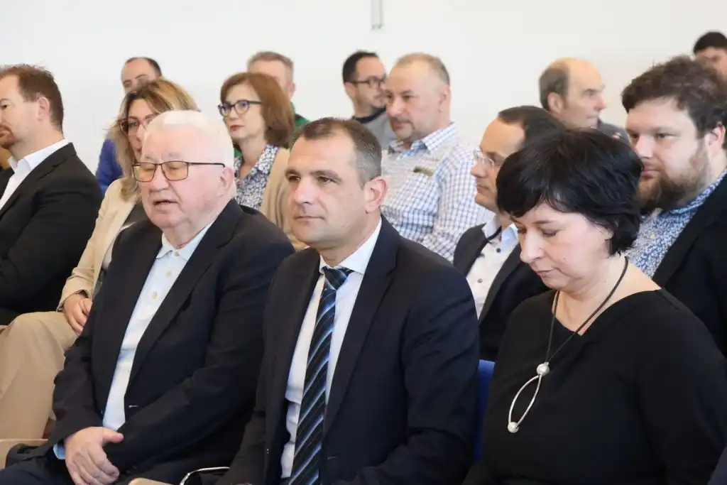 Poljoprivredna-konferencija-4-1024×683 Poljoprivredna-konferencija-4-1024×683