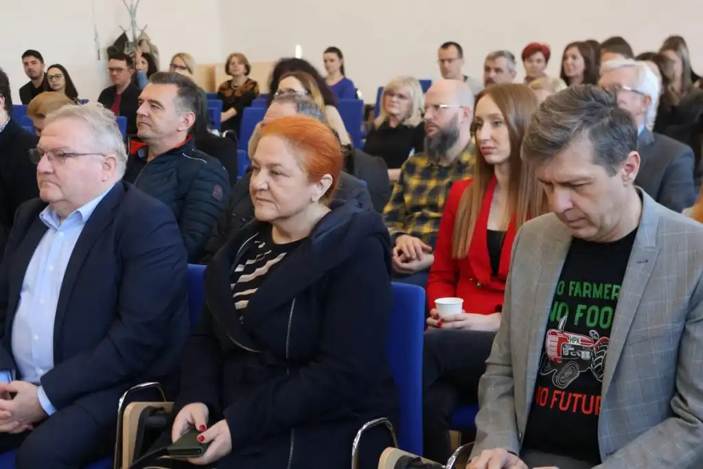 Poljoprivredna-konferencija-5-1024×683 Poljoprivredna-konferencija-5-1024×683