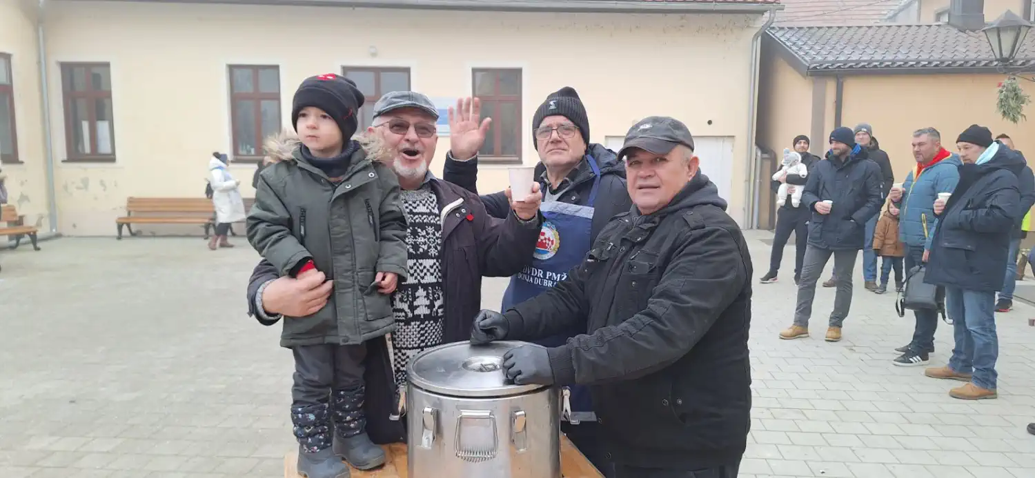 Popodnevni doček nove godine, Donja Dubrava 2024 (14) Popodnevni doček nove godine, Donja Dubrava 2024 (14)