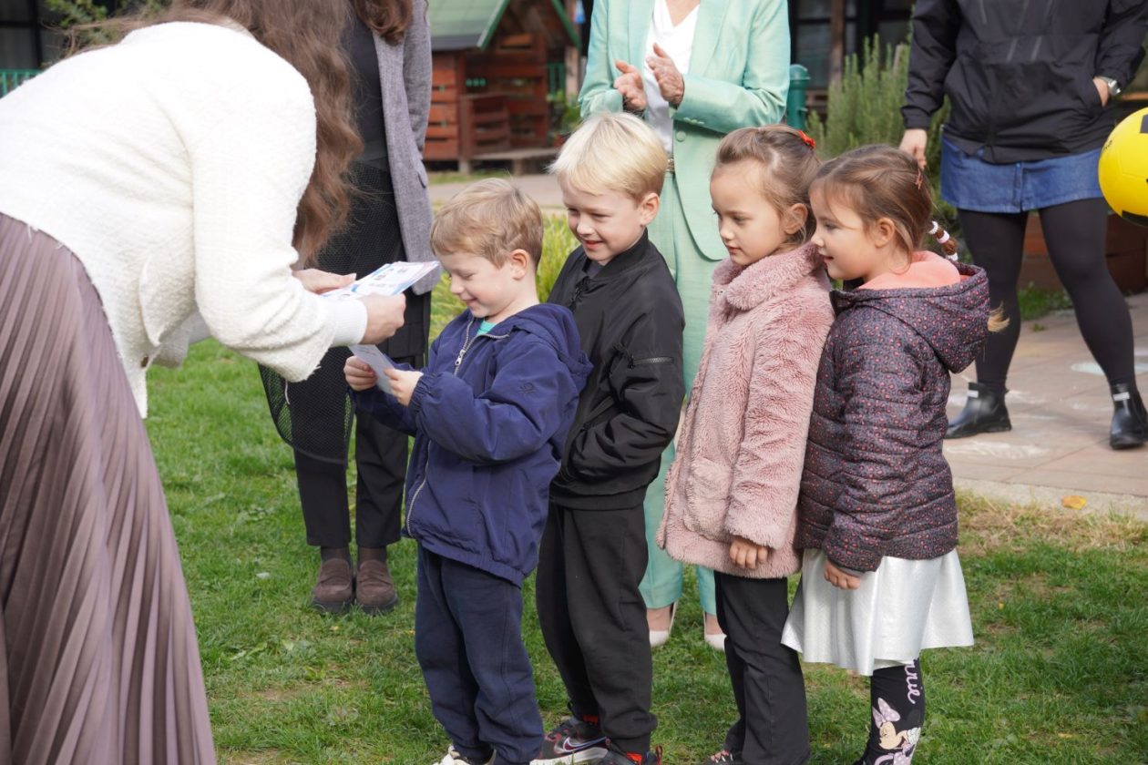 Eva Maltar  DJECA Postavljanje komunikacijske ploče DV Cipelica (10)