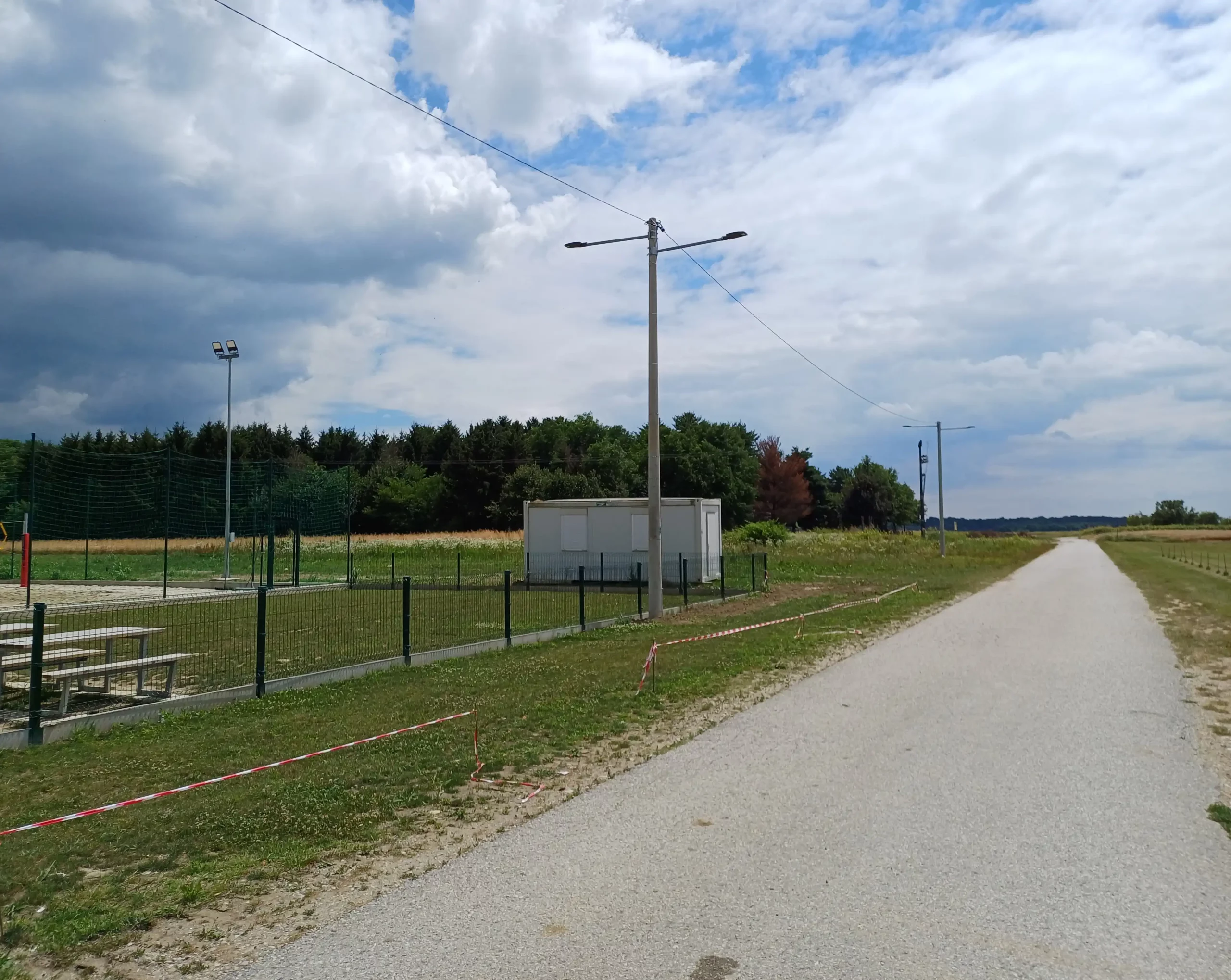 Postavljeni novi reflektori u Doliću i Paragu! (4) Postavljeni novi reflektori u Doliću i Paragu! (4)