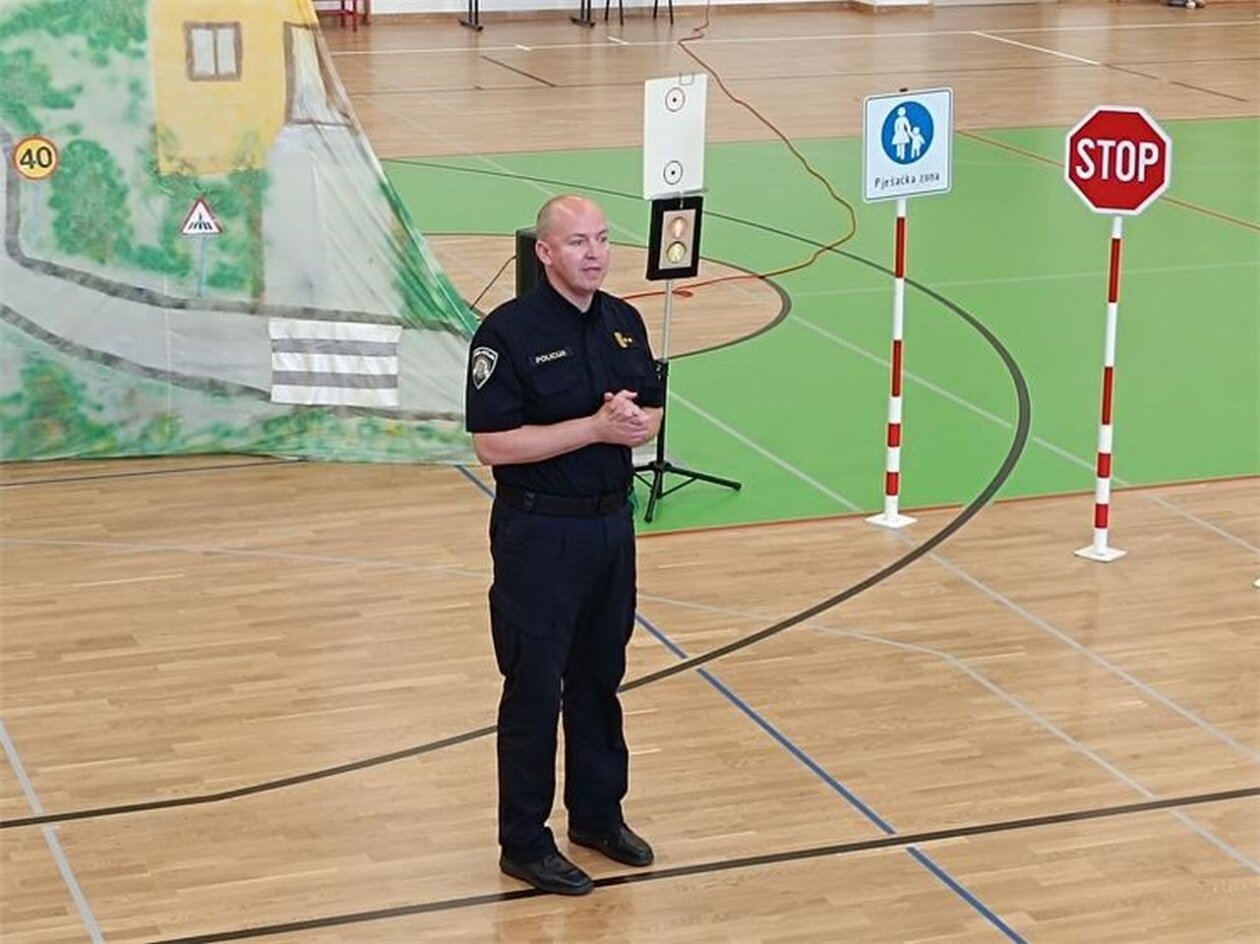 Poštujte naše naše znakove (1)