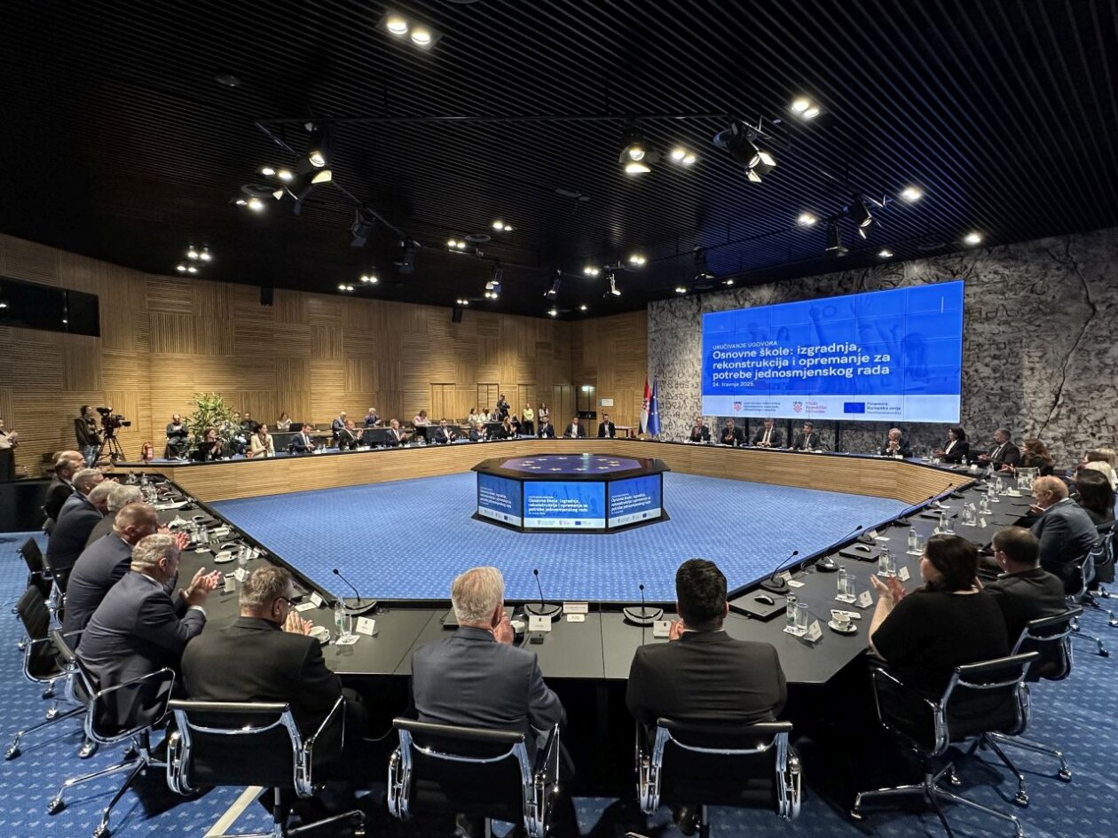 Potpisan ugovor za nove škole u Nedelišću i Vratišincu (7)