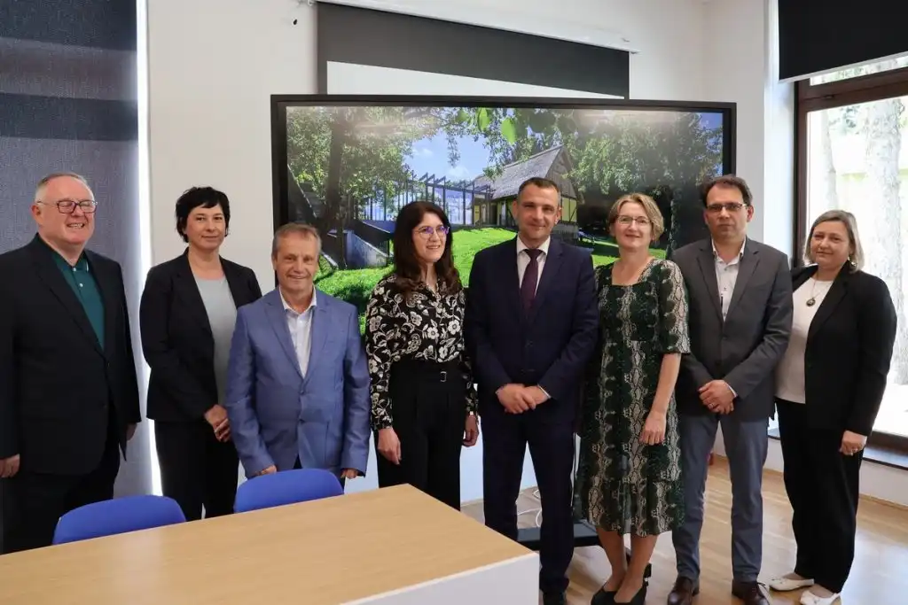 Potpisani-ugovori-vrijedni-milijun-eura-kojima-Medimurje-dobiva-nove-zelene-povrsine-27-1024×683