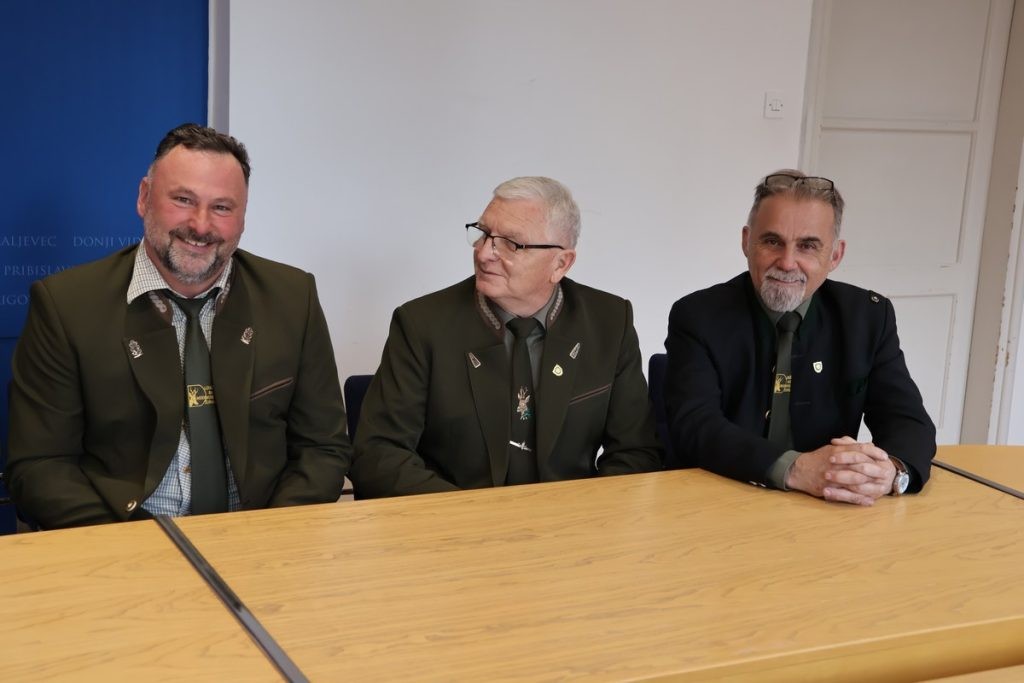 Potpisivanje-Ugovora-Lovci-1-1024×683 Potpisivanje-Ugovora-Lovci-1-1024×683