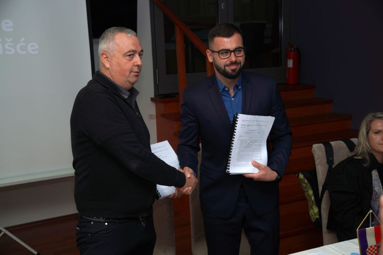 Potpisivanje ugovora Nedelišće (10)