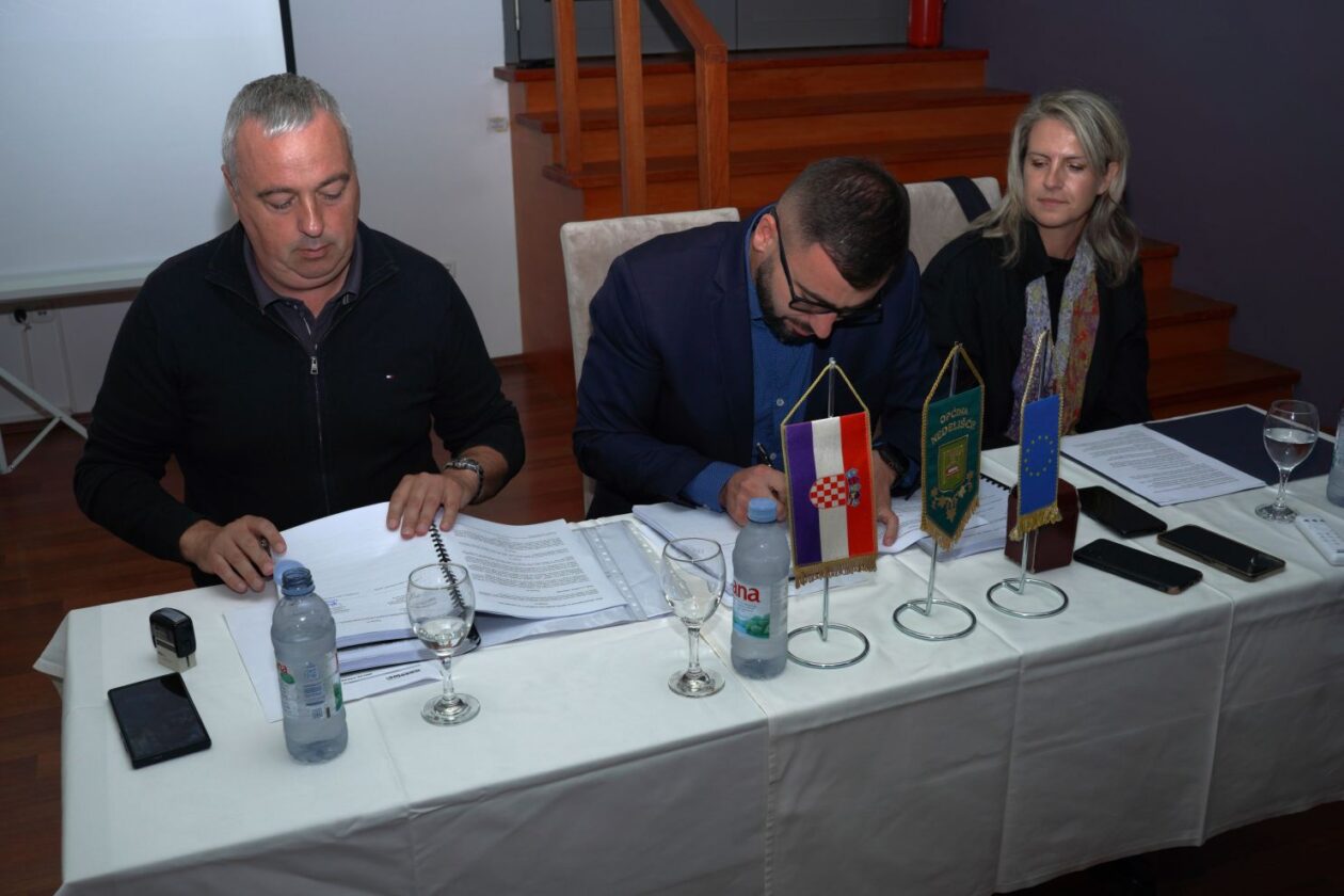 Potpisivanje ugovora Nedelišće (6)