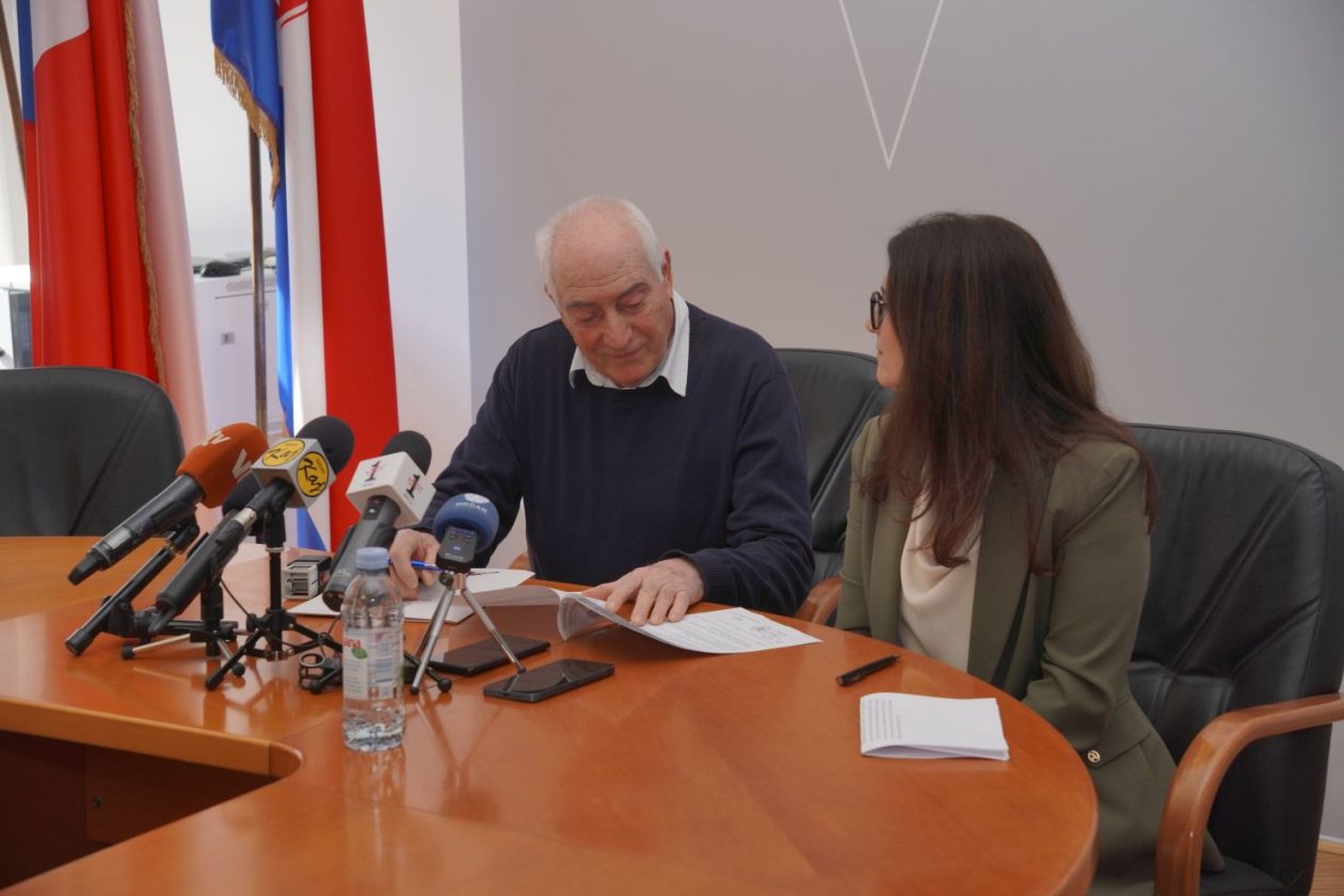 Potpisivanje ugovora s udrugama Grada Čakovca (17) Potpisivanje ugovora s udrugama Grada Čakovca (17)