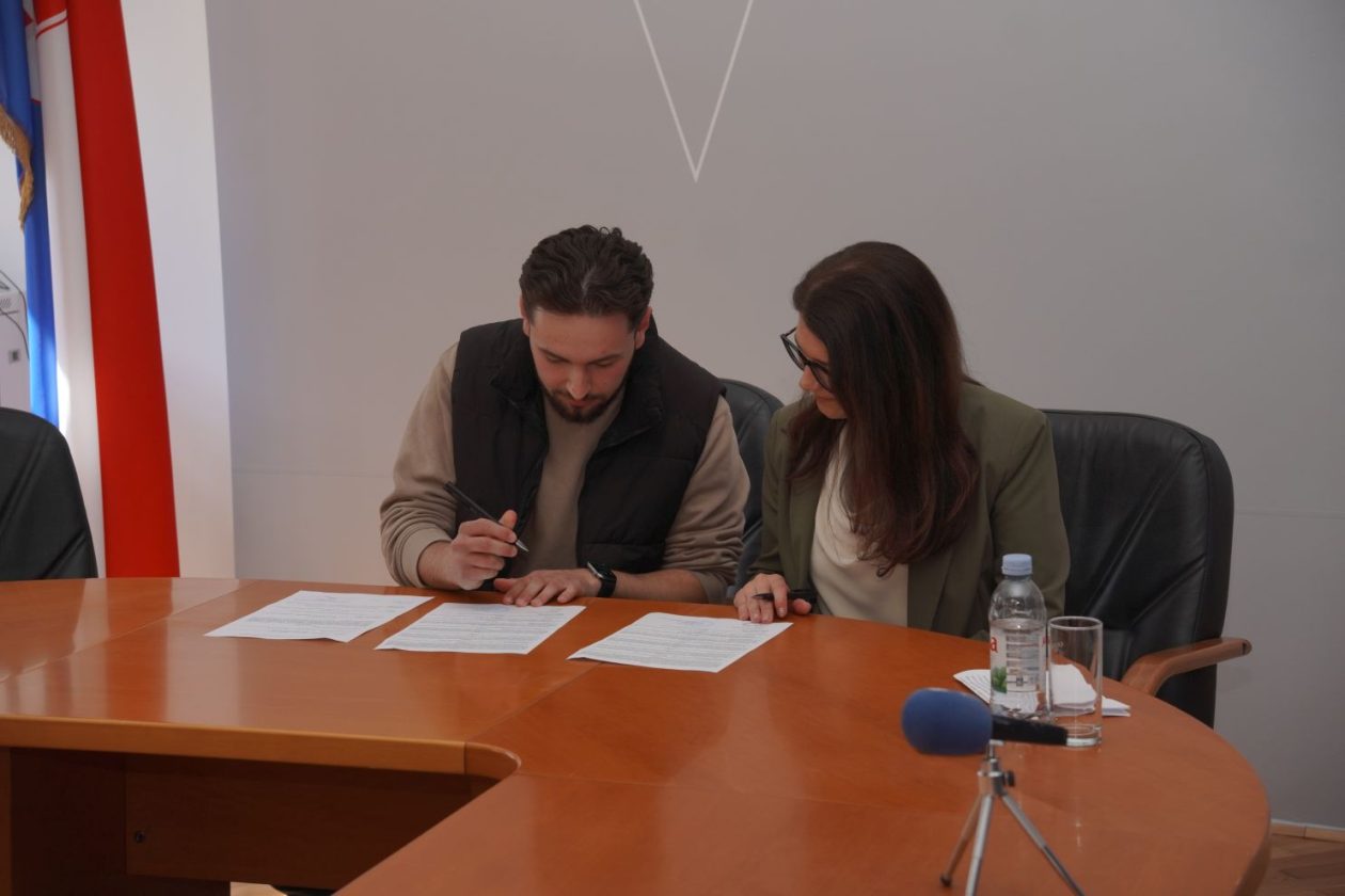 Potpisivanje ugovora s udrugama Grada Čakovca (21) Potpisivanje ugovora s udrugama Grada Čakovca (21)