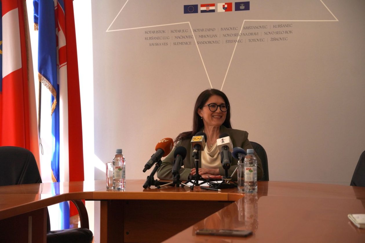 Ljerka Cividini Potpisivanje ugovora s udrugama Grada Čakovca (3) Ljerka Cividini Potpisivanje ugovora s udrugama Grada Čakovca (3)