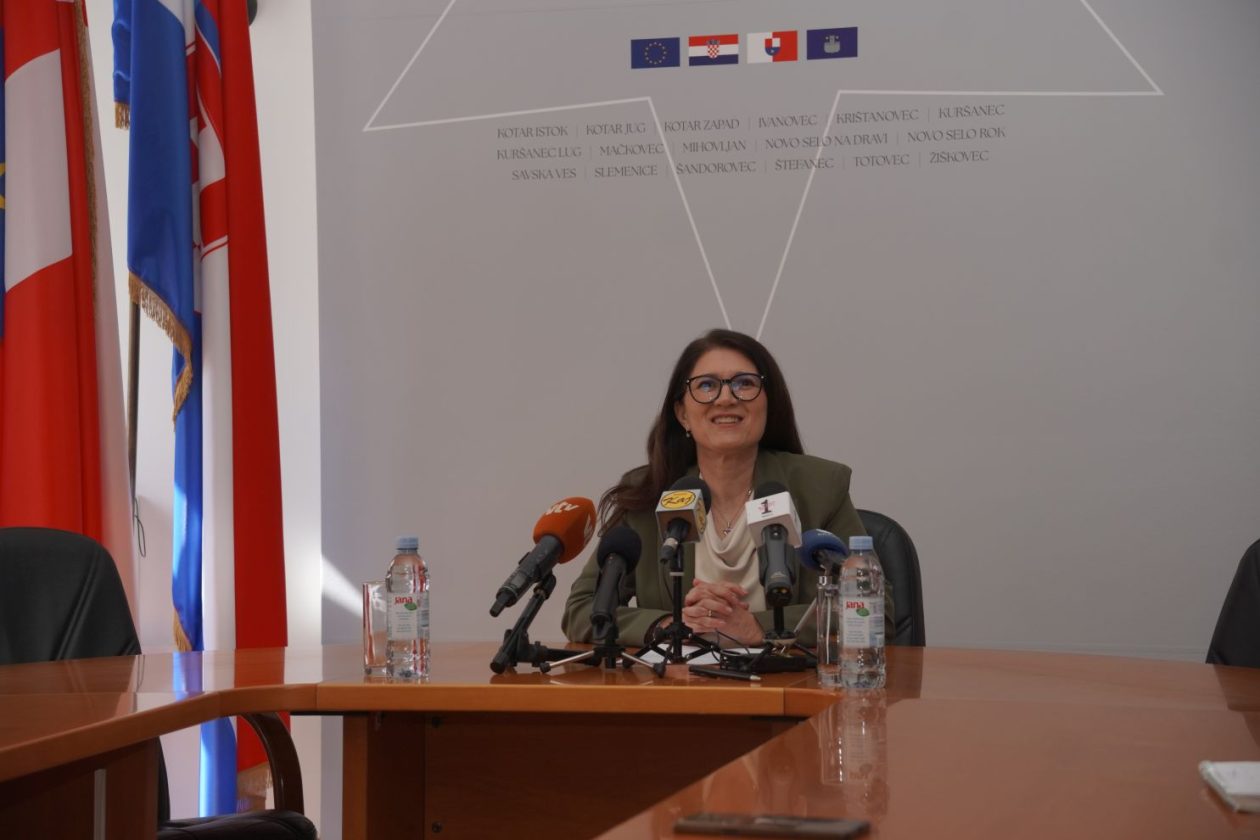 Ljerka Cividini Potpisivanje ugovora s udrugama Grada Čakovca (4) Ljerka Cividini Potpisivanje ugovora s udrugama Grada Čakovca (4)