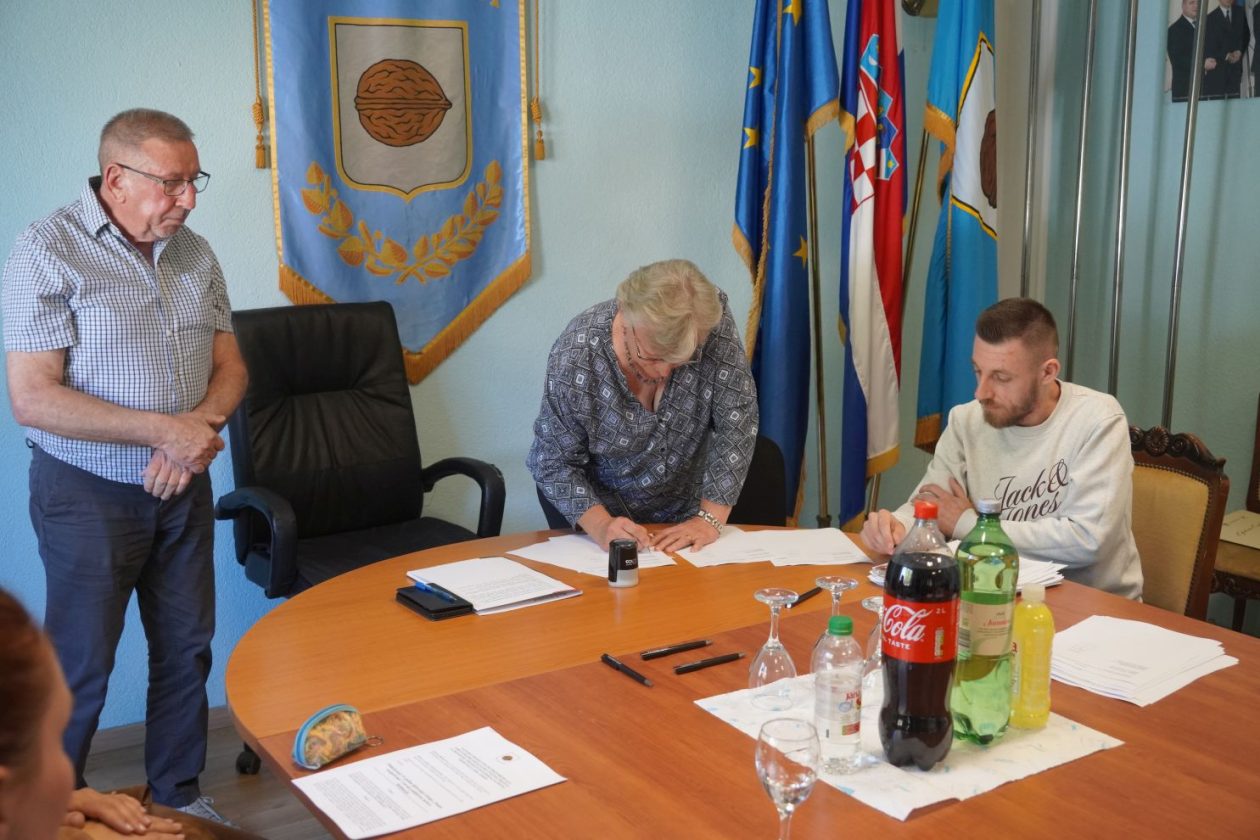 Potpisivanje ugovora s udrugama Općina Orehovica (23)