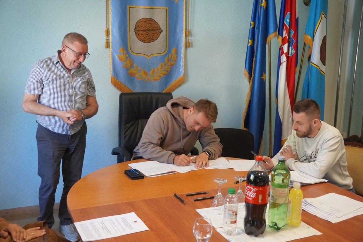 Potpisivanje ugovora s udrugama Općina Orehovica (24)