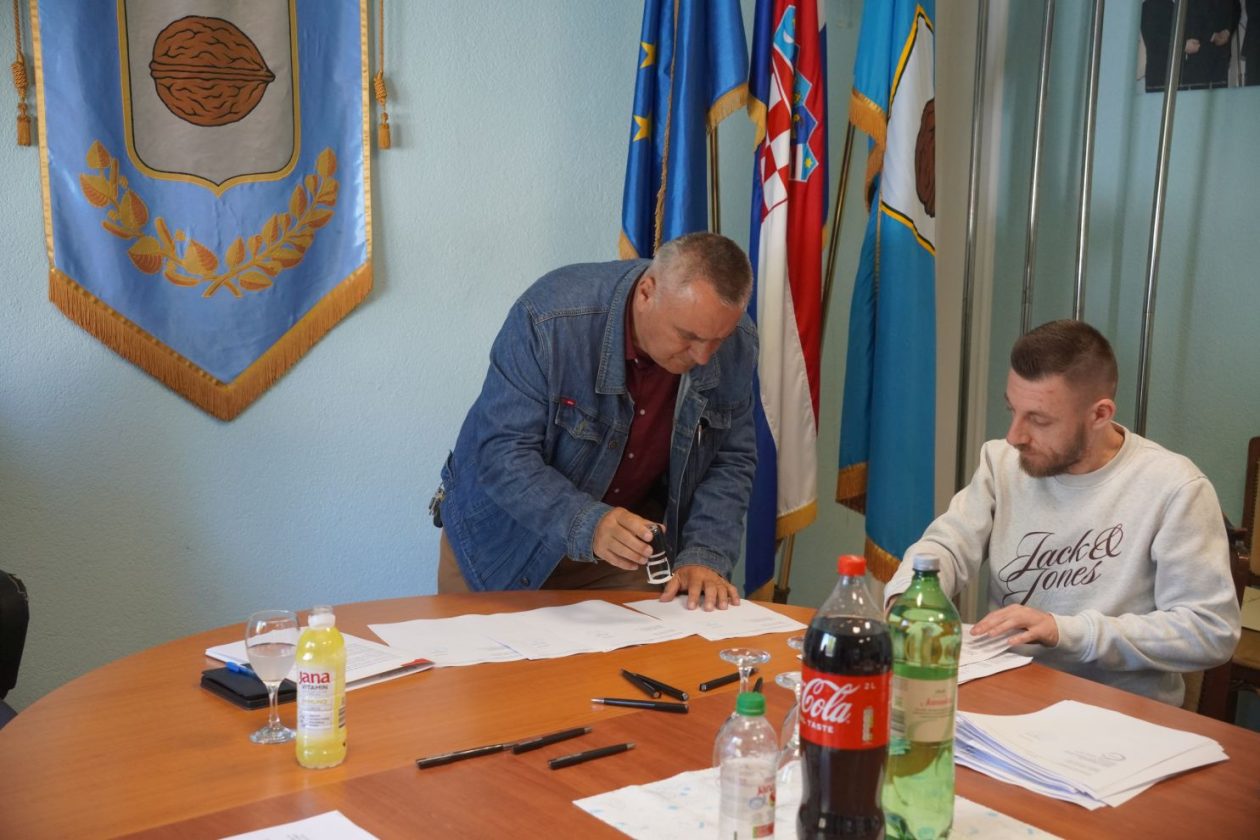 Potpisivanje ugovora s udrugama Općina Orehovica (32)