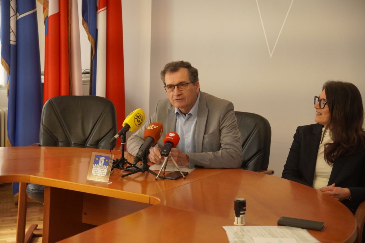 Potpisivanje ugovora sport grad Čakovec Anđelko Crnčec(15) Potpisivanje ugovora sport grad Čakovec Anđelko Crnčec(15)