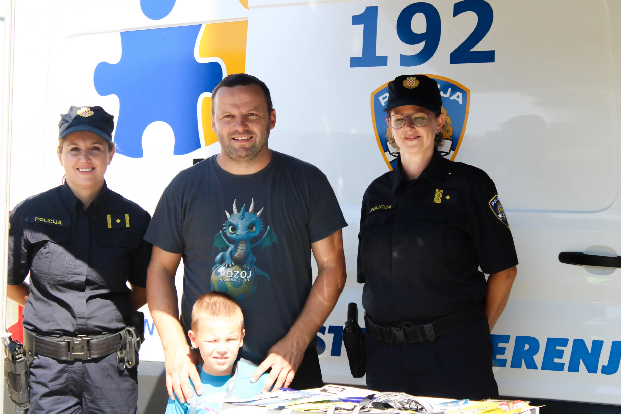 Pozoj (10) Pozoj (10)