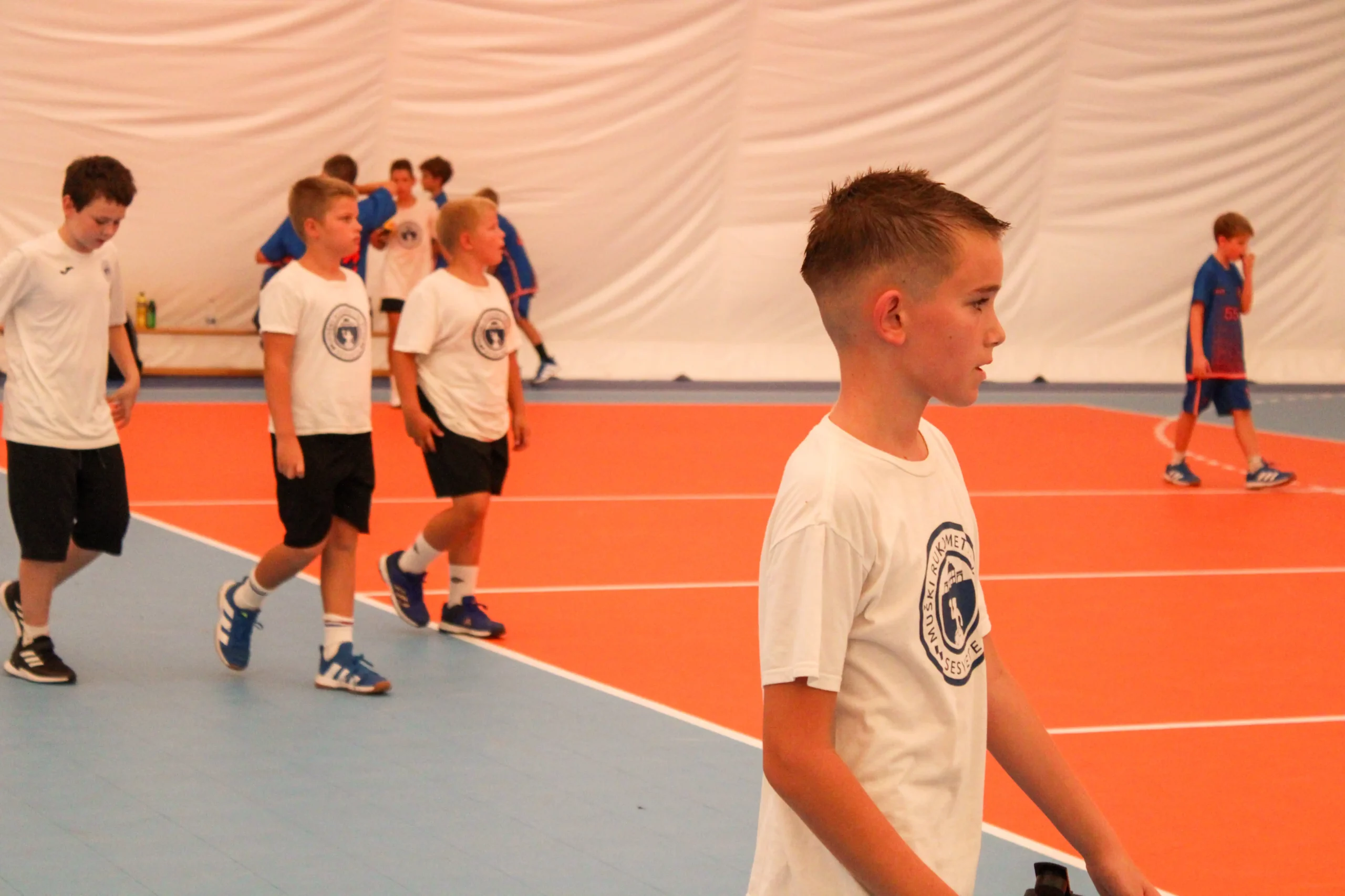 Pozoj (16) Pozoj (16)