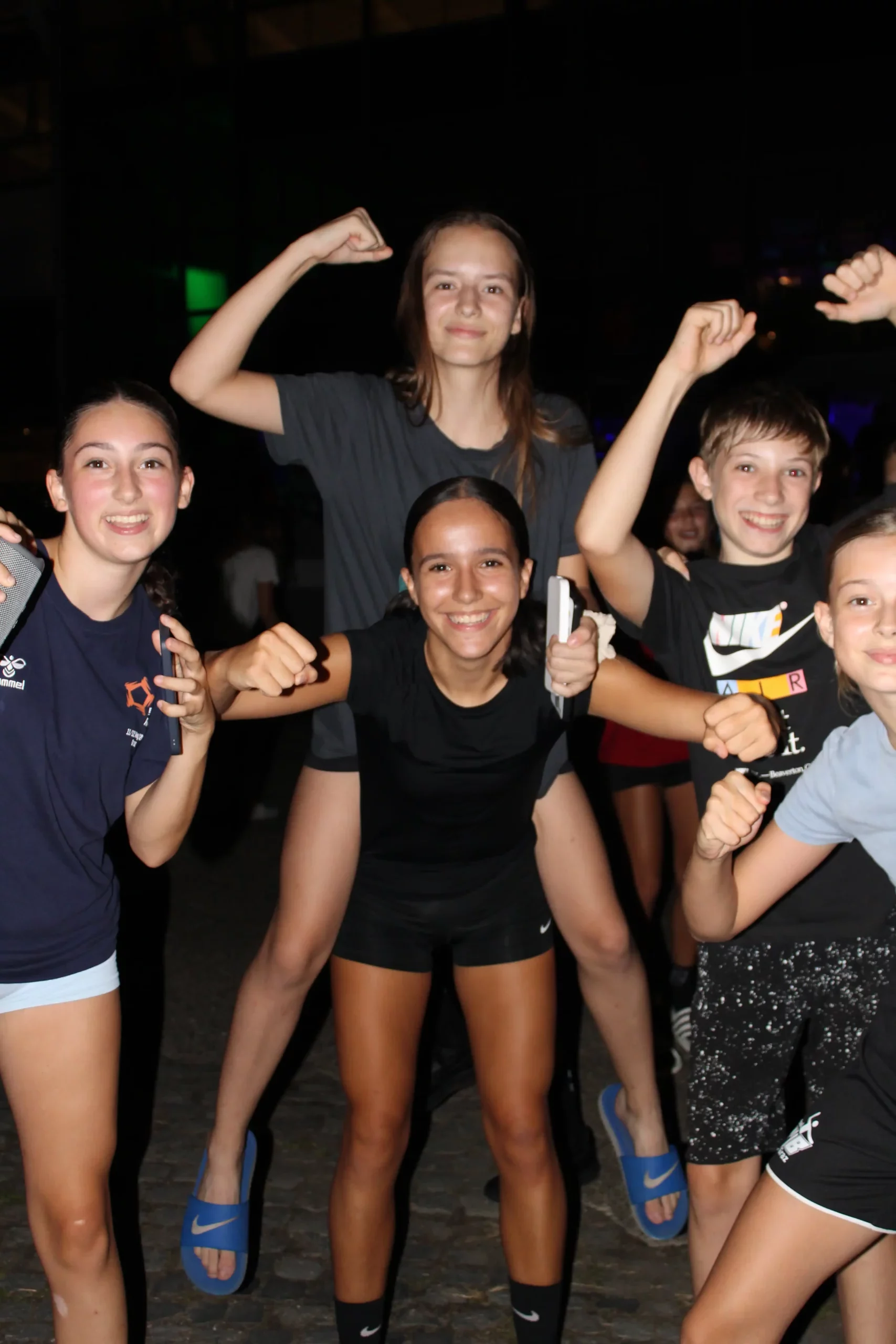 Pozoj (18) Pozoj (18)