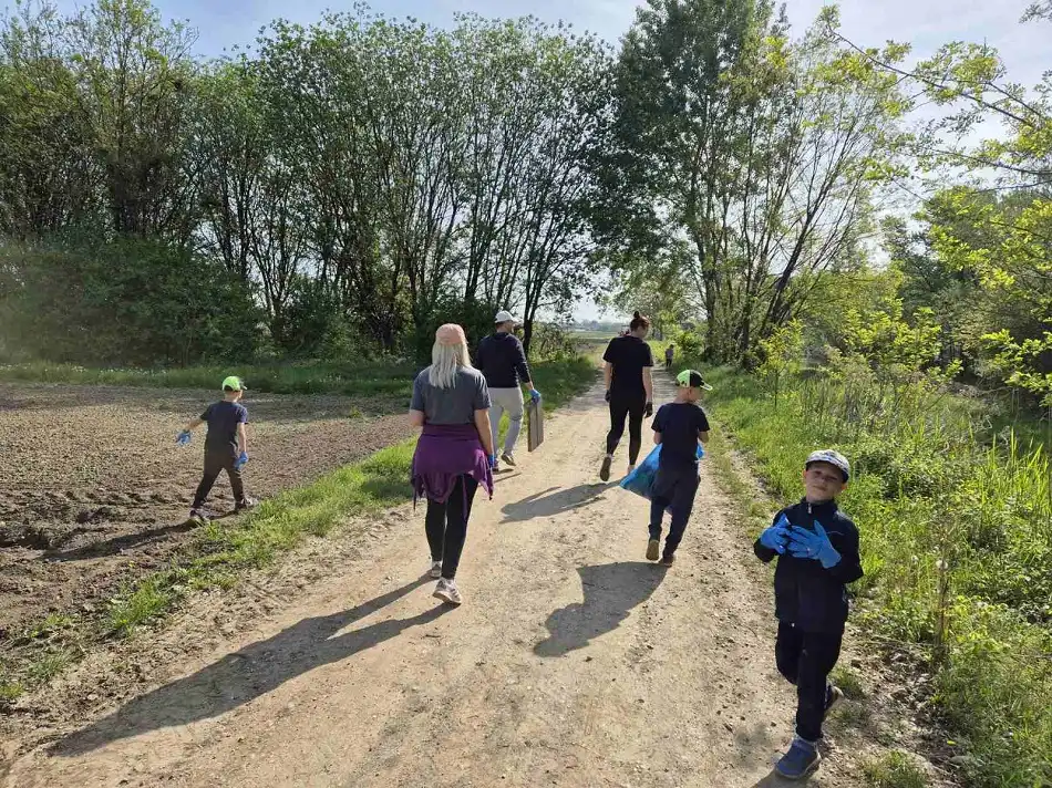 Pre Kom (14) Pre Kom (14)