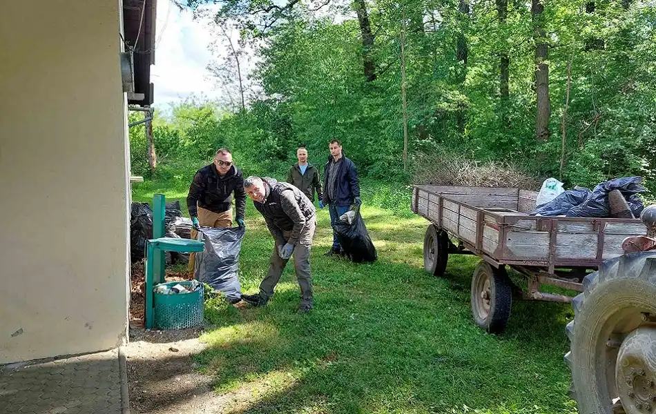 Pre Kom (16) Pre Kom (16)