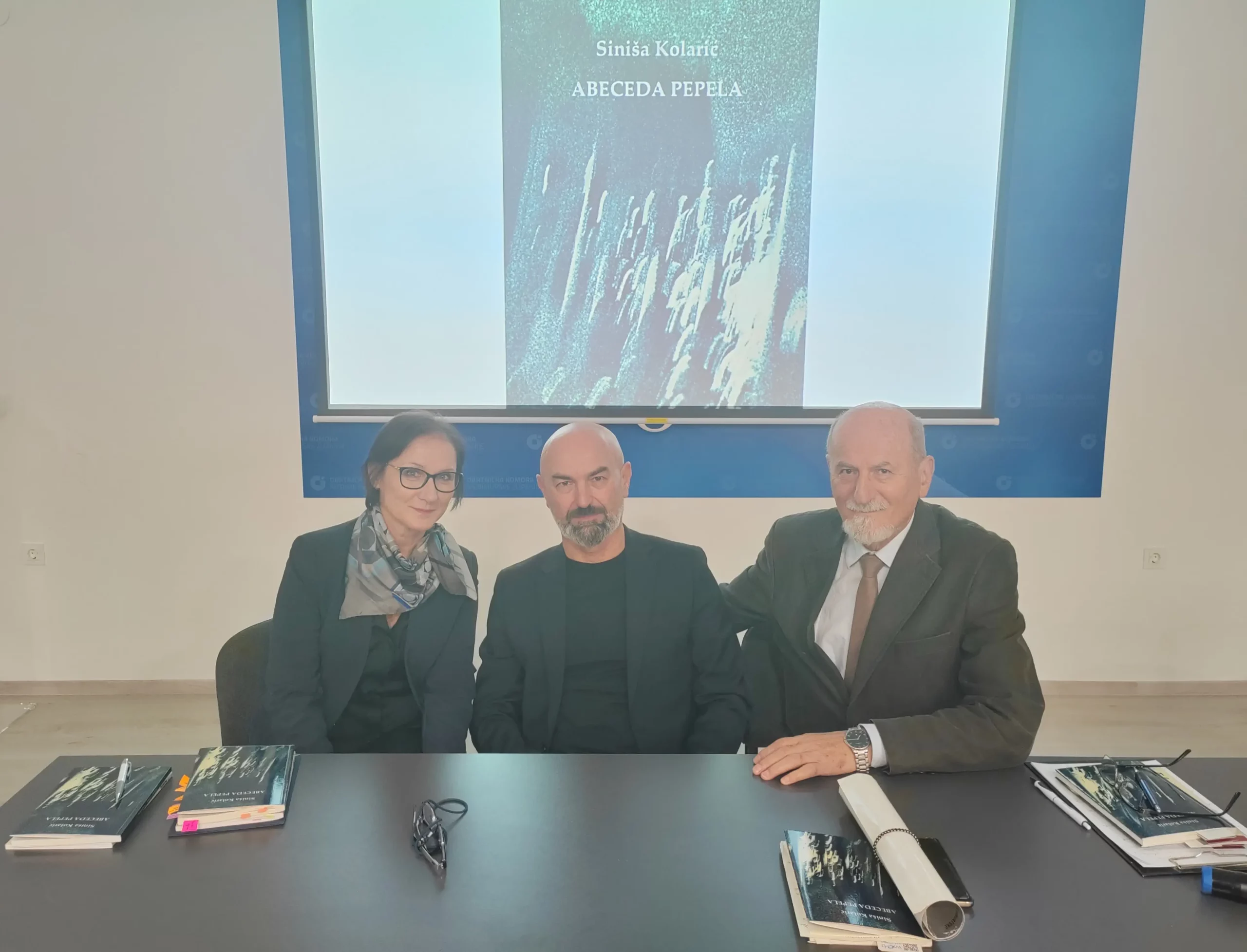 Predstavljanje pjesničke zbirke ‘Abeceda pepela’ Siniše Kolarića u Ogranku Matice hrvatske u Čakovcu (2) Predstavljanje pjesničke zbirke ‘Abeceda pepela’ Siniše Kolarića u Ogranku Matice hrvatske u Čakovcu (2)