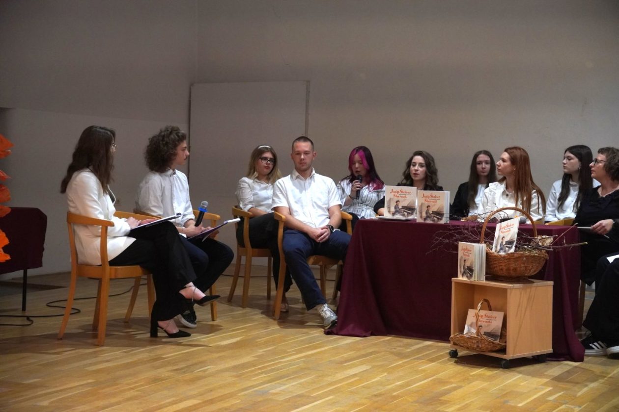 Predstavljanje slikovnice Josipa Štolcera Slavenskog (4)