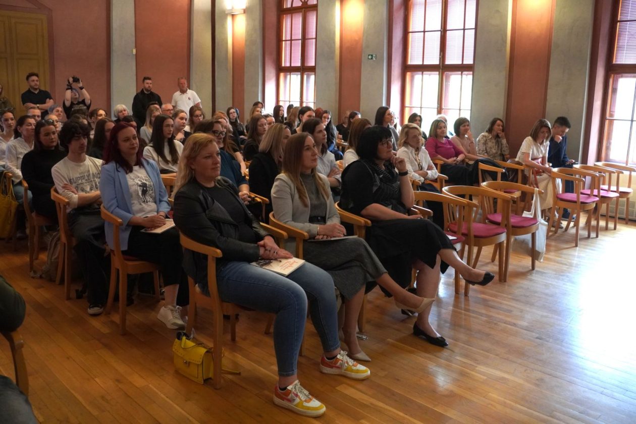 Predstavljanje slikovnice Josipa Štolcera Slavenskog (7)