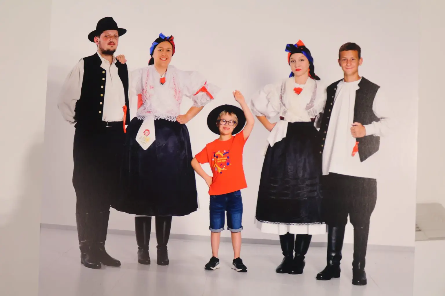 Predstavljen humanitarni kalendar ‘Čuvari malih zvijezda’ Udruge za sindrom Down MŽ (22) Predstavljen humanitarni kalendar ‘Čuvari malih zvijezda’ Udruge za sindrom Down MŽ (22)