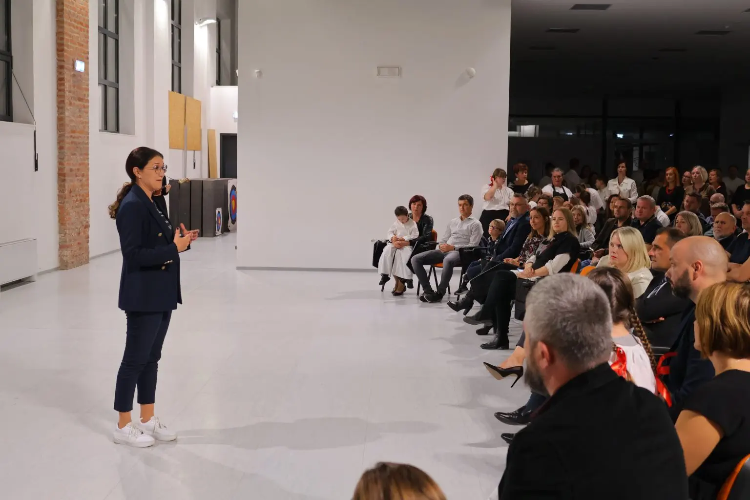 Predstavljen humanitarni kalendar ‘Čuvari malih zvijezda’ Udruge za sindrom Down MŽ (23) Predstavljen humanitarni kalendar ‘Čuvari malih zvijezda’ Udruge za sindrom Down MŽ (23)