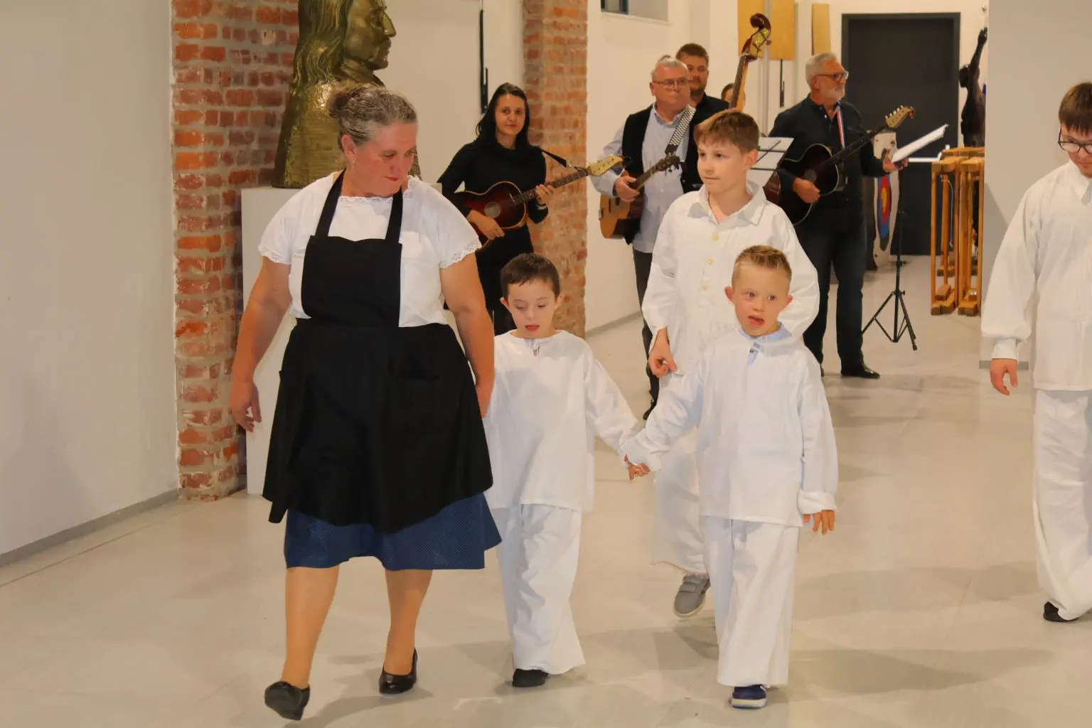 Predstavljen humanitarni kalendar ‘Čuvari malih zvijezda’ Udruge za sindrom Down MŽ (8) Predstavljen humanitarni kalendar ‘Čuvari malih zvijezda’ Udruge za sindrom Down MŽ (8)