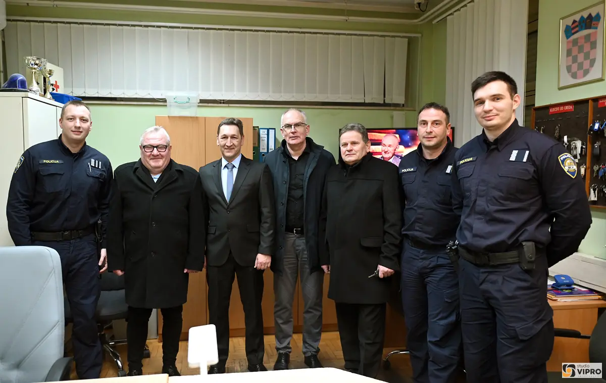 Kolarek sa suradnicima obišao dežurne službe – Prelog (2)