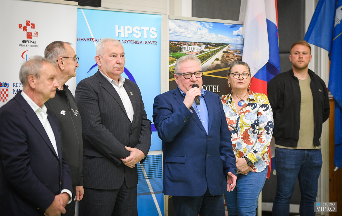 Prelog, Parastolnotenisači (8)