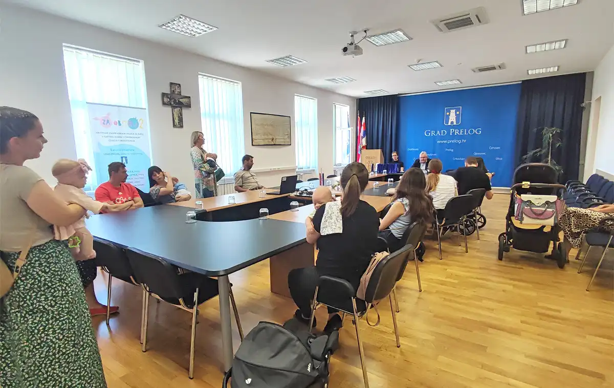 Prelog – bebe (3) Prelog – bebe (3)