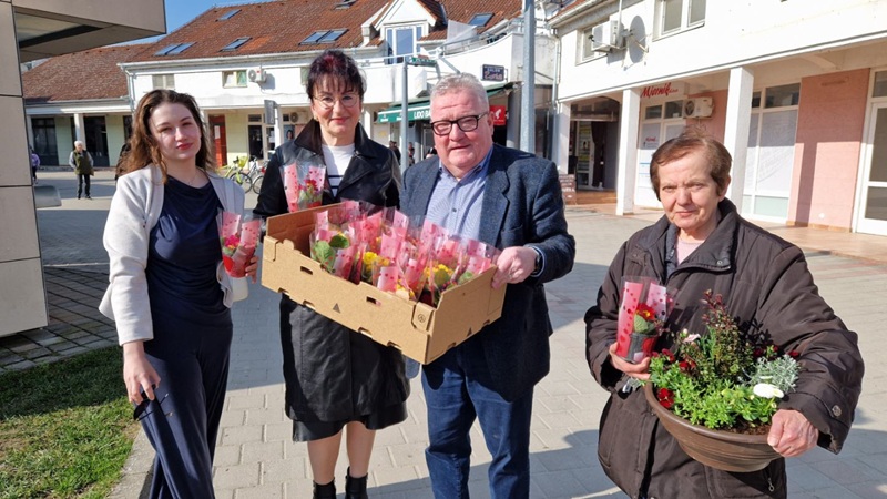 Prelog dan žena (5)