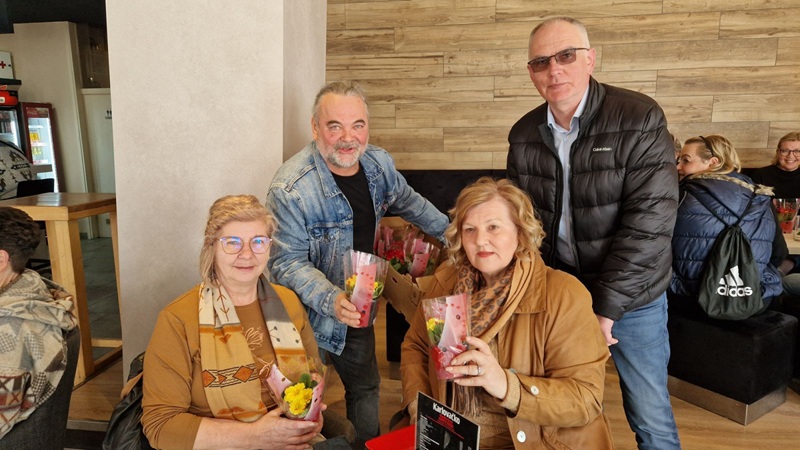 Prelog dan žena (6)