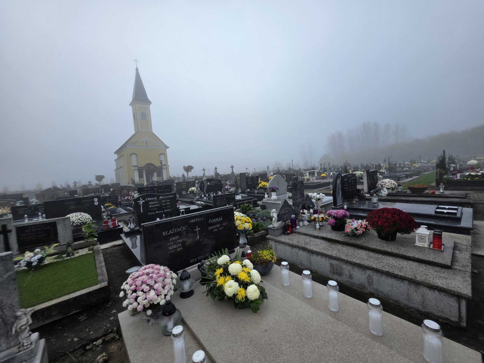 Prelog groblje magla 2 2025