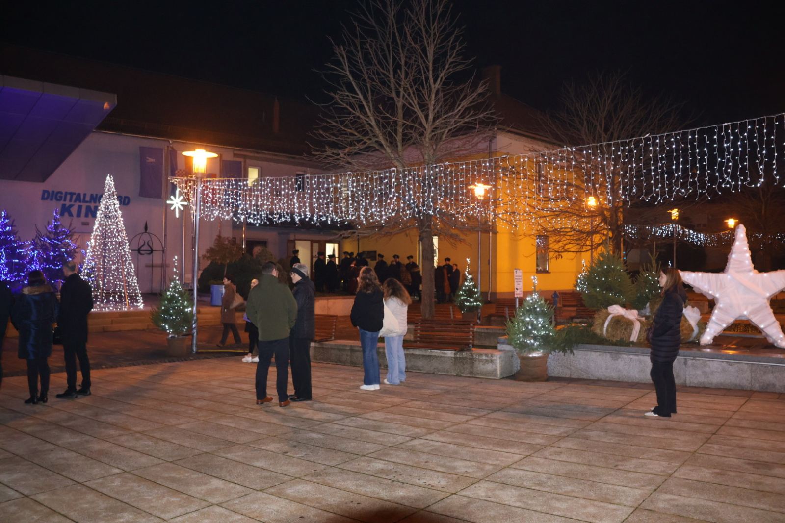 Prelog lampice blagdan osvjetljenje (24) Prelog lampice blagdan osvjetljenje (24)