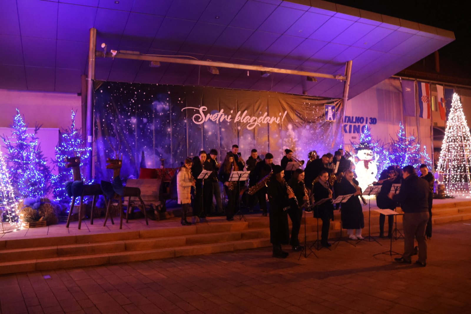 Prelog lampice blagdan osvjetljenje (33) Prelog lampice blagdan osvjetljenje (33)