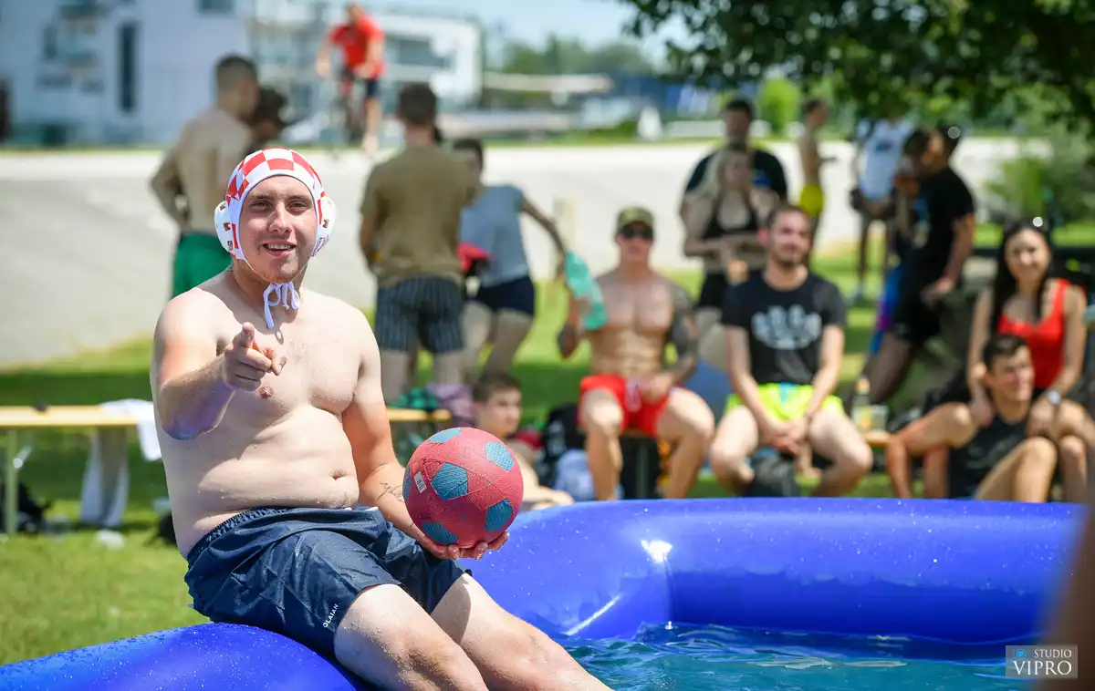 Prelog – odbojka na vodi (10) Prelog – odbojka na vodi (10)