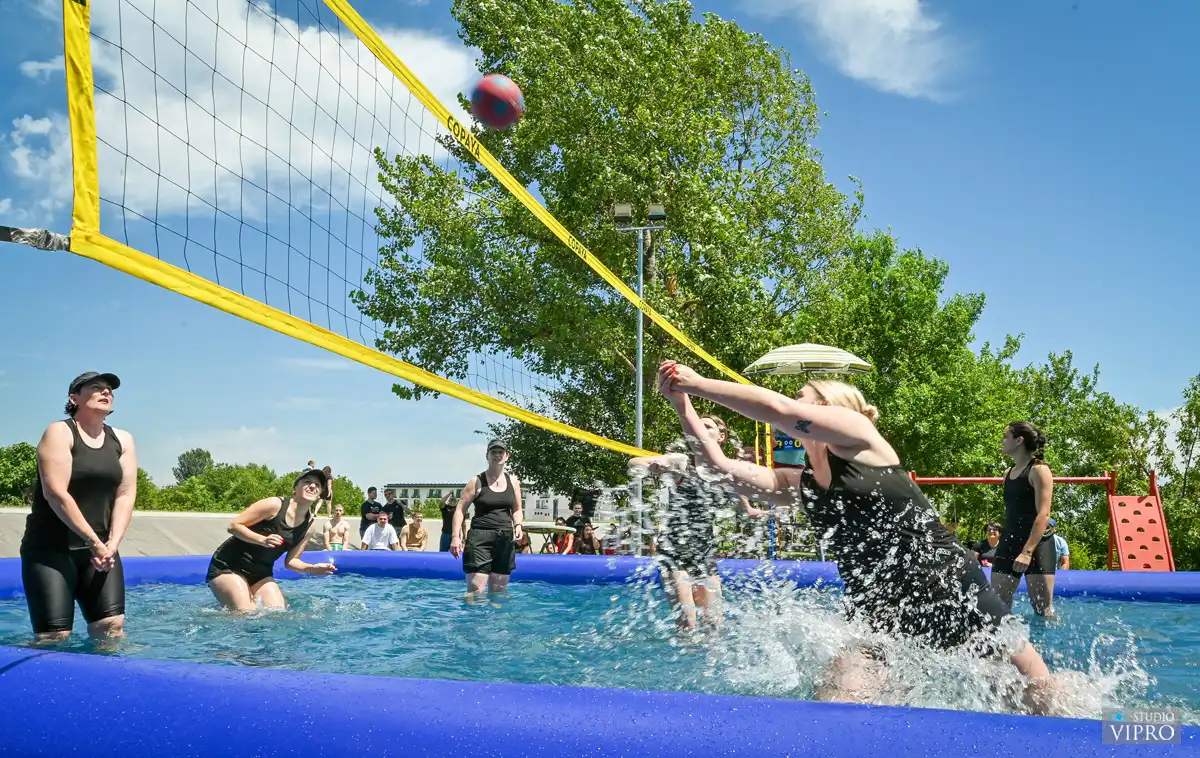 Prelog – odbojka na vodi (18) Prelog – odbojka na vodi (18)