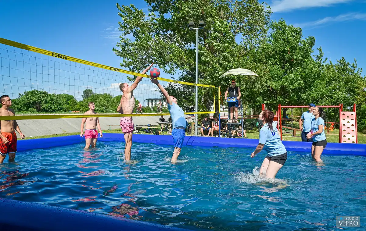 Prelog – odbojka na vodi (22) Prelog – odbojka na vodi (22)