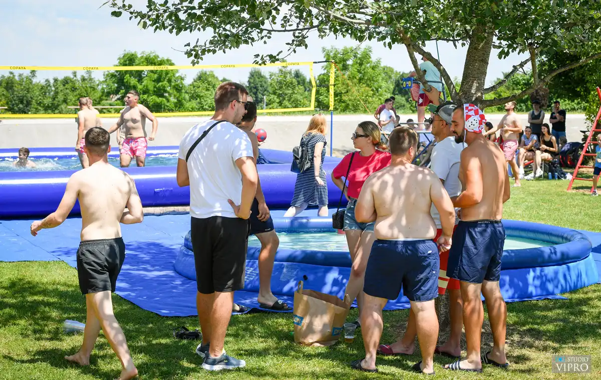 Prelog – odbojka na vodi (6) Prelog – odbojka na vodi (6)