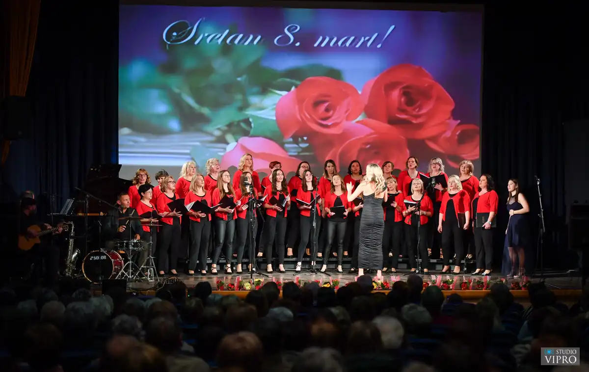 Prelog svojim ženama, koncert Dan žena (12) Prelog svojim ženama, koncert Dan žena (12)