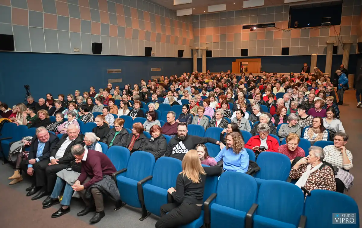 Prelog svojim ženama, koncert Dan žena (18) Prelog svojim ženama, koncert Dan žena (18)