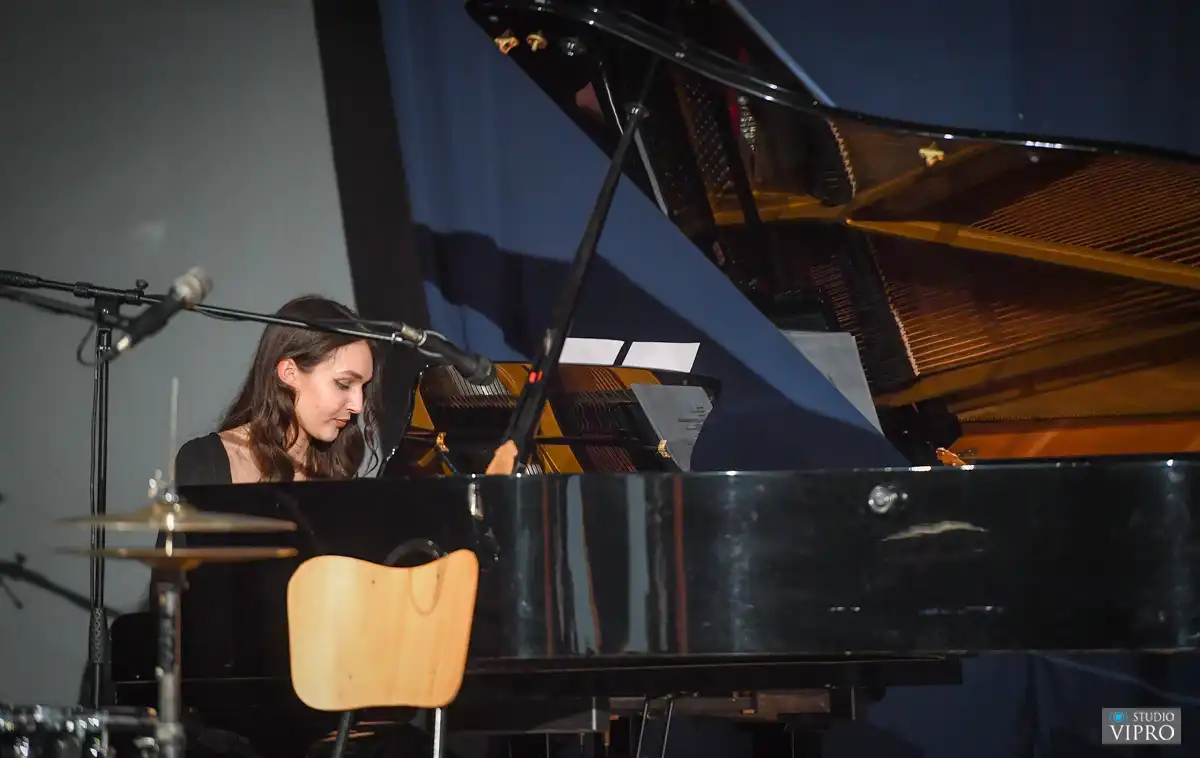 Prelog svojim ženama, koncert Dan žena (2) Prelog svojim ženama, koncert Dan žena (2)