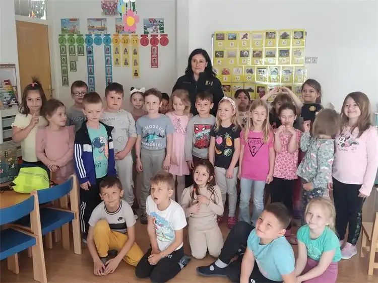 Preventivna akcija moj prijatelj policajac (1) Preventivna akcija moj prijatelj policajac (1)