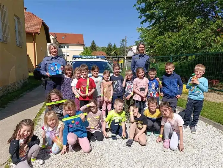 Preventivna akcija moj prijatelj policajac (17) Preventivna akcija moj prijatelj policajac (17)