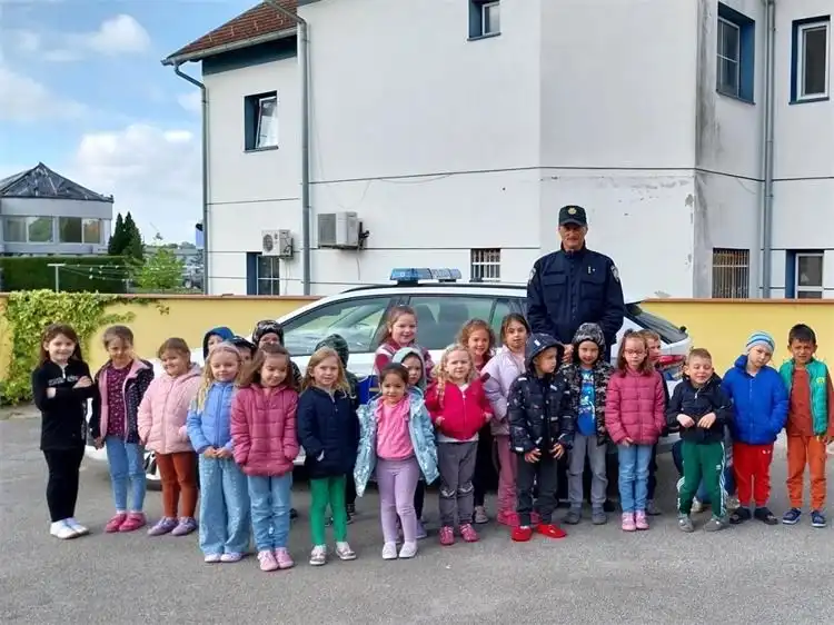 Preventivna akcija moj prijatelj policajac (6) Preventivna akcija moj prijatelj policajac (6)