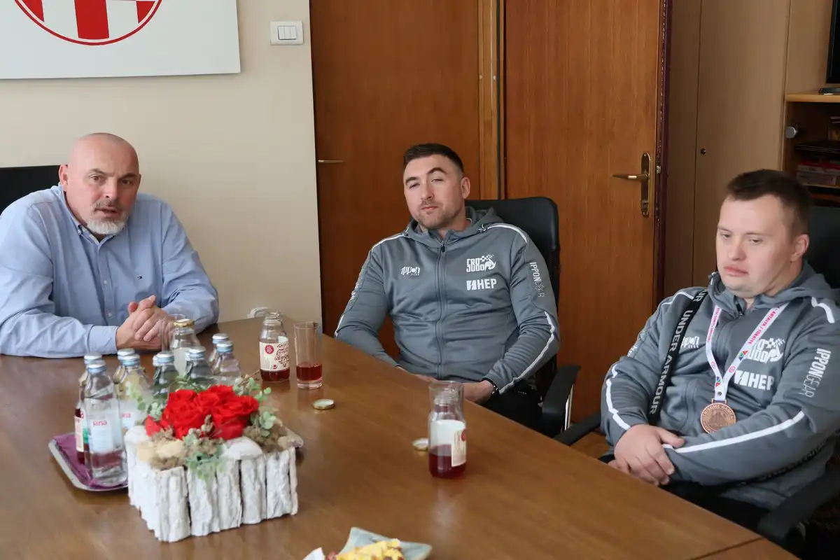 Prijem Nenada Vrbanca kod župana Posavca (3) Prijem Nenada Vrbanca kod župana Posavca (3)